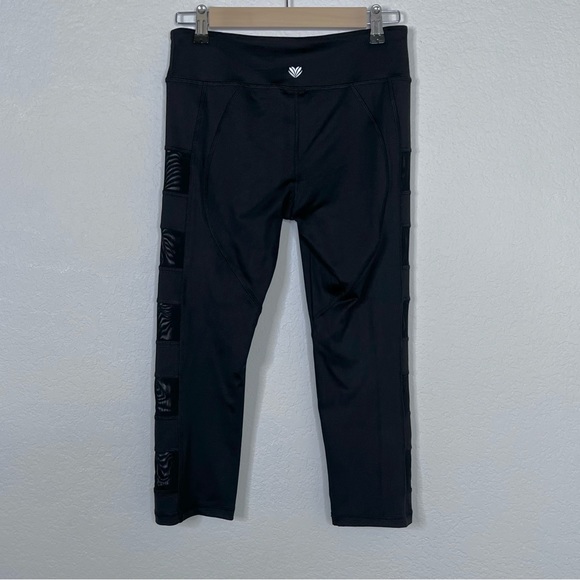 Forever 21 Sheer Cut Out Workout Leggings - Picture 2 of 6